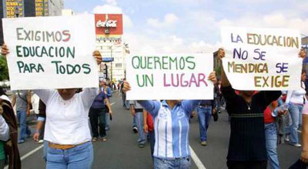 ESTUDIANTES RECHAZADOS