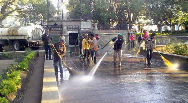 limpieza_zocalo1
