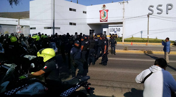 policias