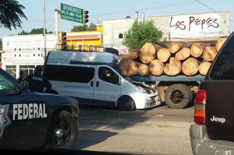 choque camioneta trocero1