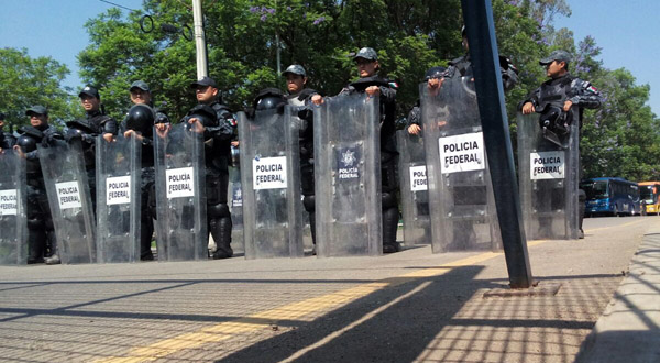 FEDERALES AEROPUERTO1