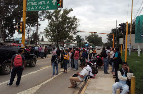 bloqueo aeropuerto 1306164