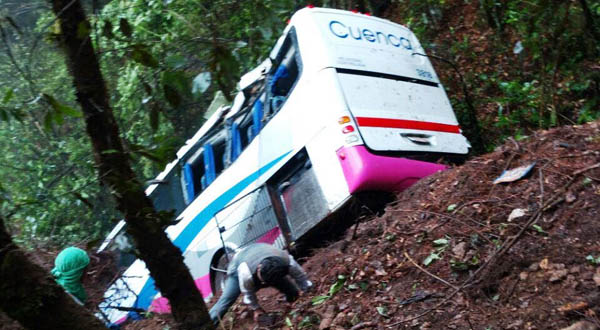 vuelca autobus