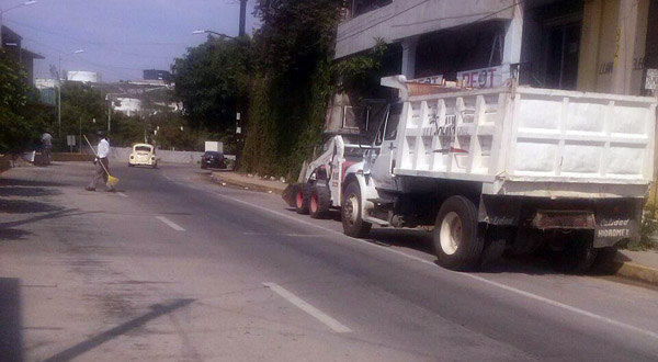 desalojan automovilistas