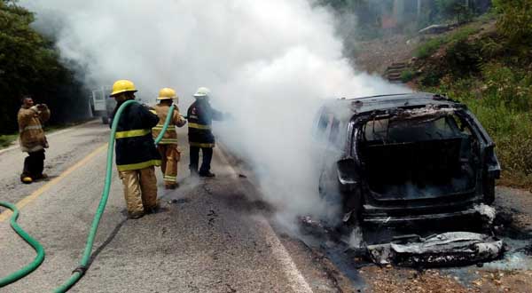 incendia vehículo1