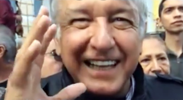 andres-manuel-lopez-obrador-tomado