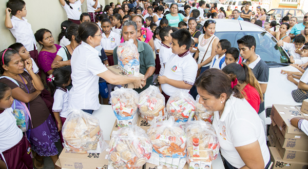 DIF Municipal entrega “Desayunos Escolares Fríos” en Salina Cruz - OaxPress